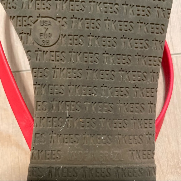 TKEES Red Leather Square Toe Flip Flops - Picture 4 of 4